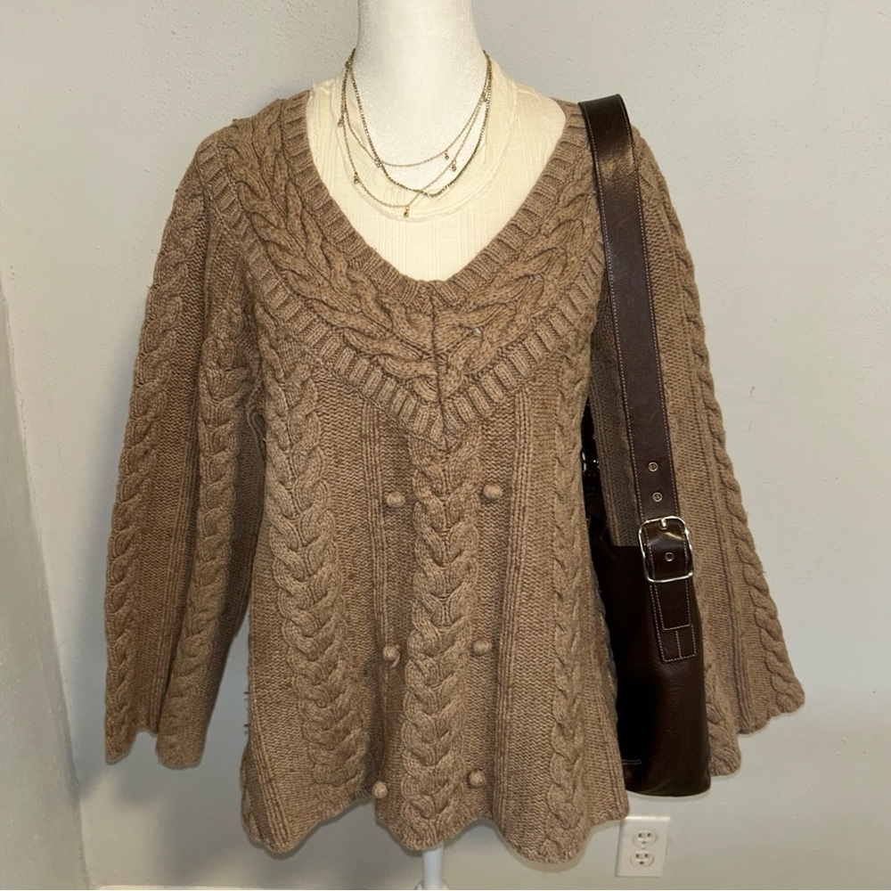 Old Navy y2k VTG lambswool V-Neck Cable Knit chunky Sweater - Tan